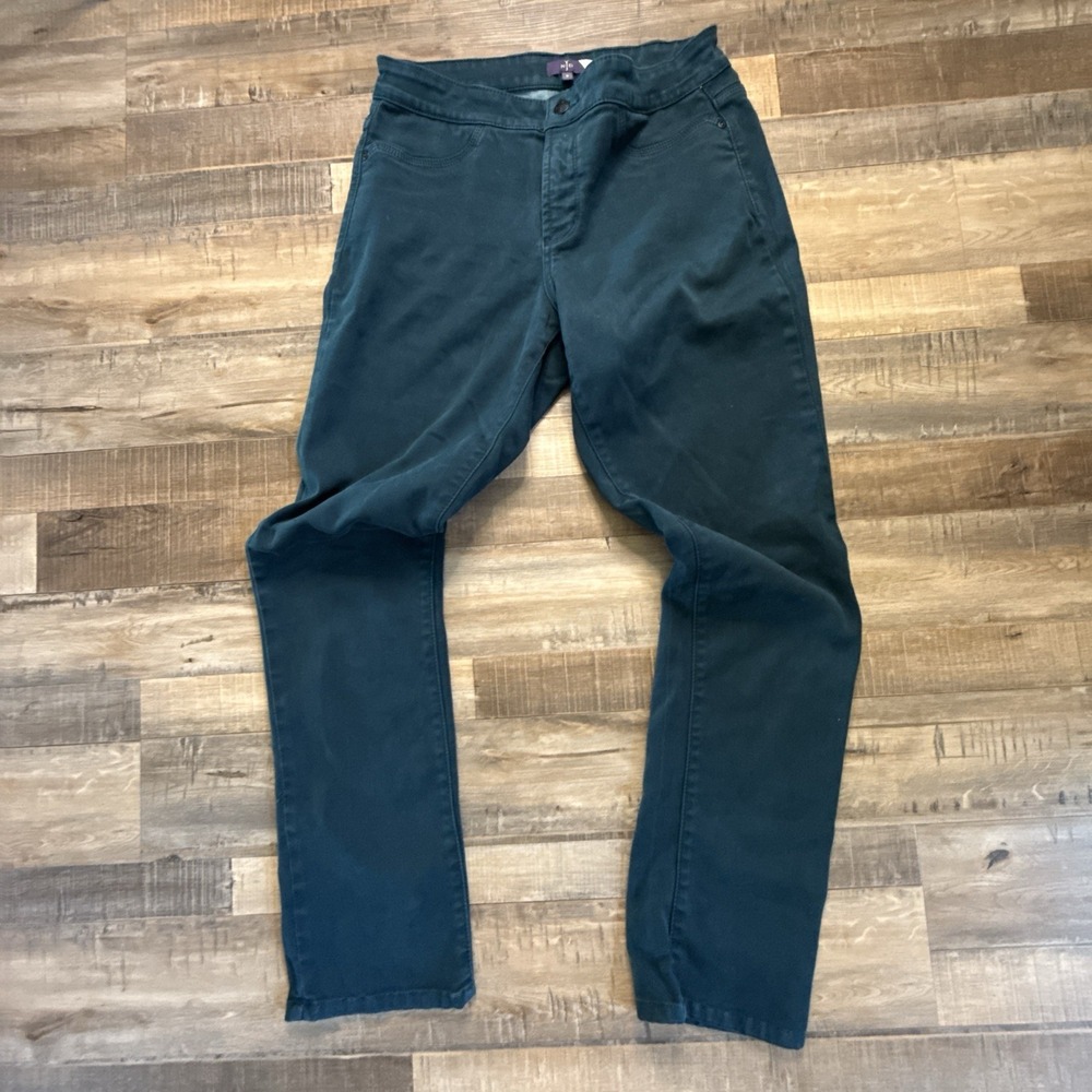 NYDJ (Not Your Daughter's Jeans) women's straight-leg pants Sz 8 Green